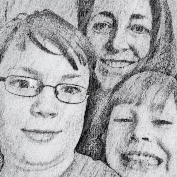 Meet your Posher, Lora - Picture 2 of 2